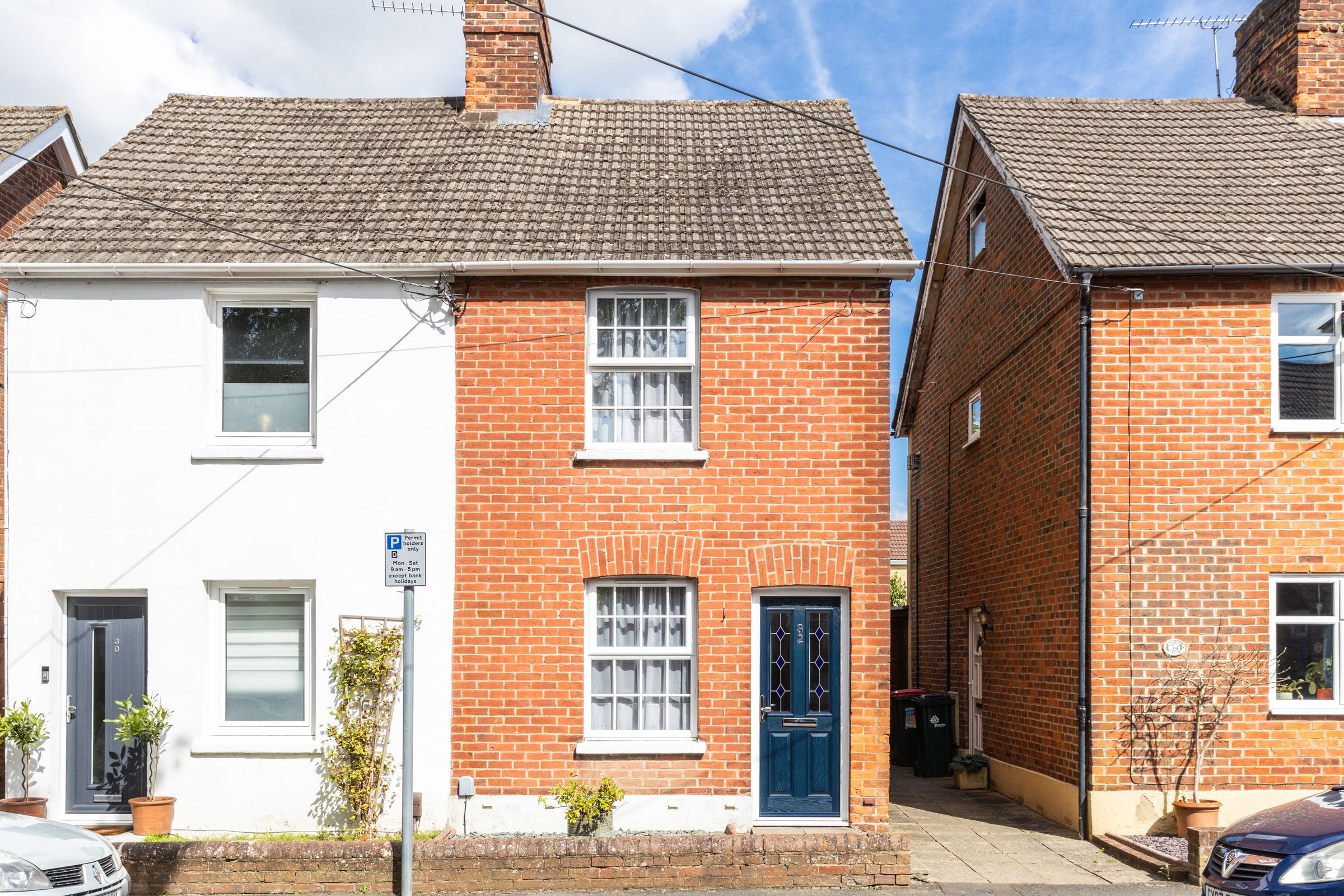 2 bed semidetached house for sale in Malthouse Road, Crawley RH10 Zoopla