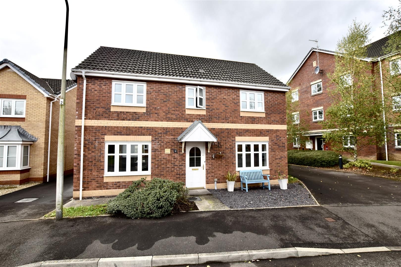 4 bed detached house for sale in Meadow Way, Tyla Garw, Pontyclun CF72