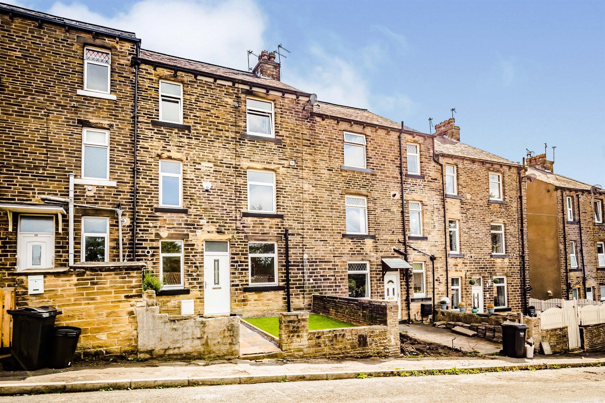Fixby Avenue, Halifax HX2  