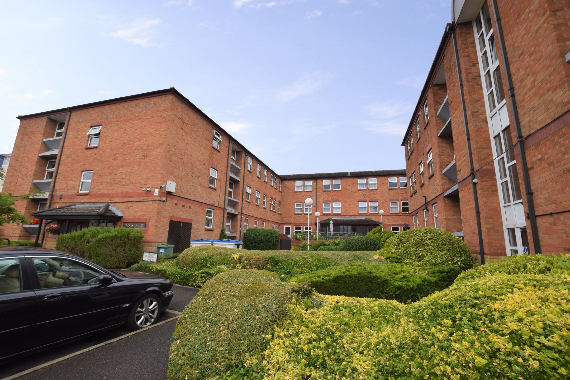 2 bed flat for sale in Lower High Street, Watford WD17 - Zoopla