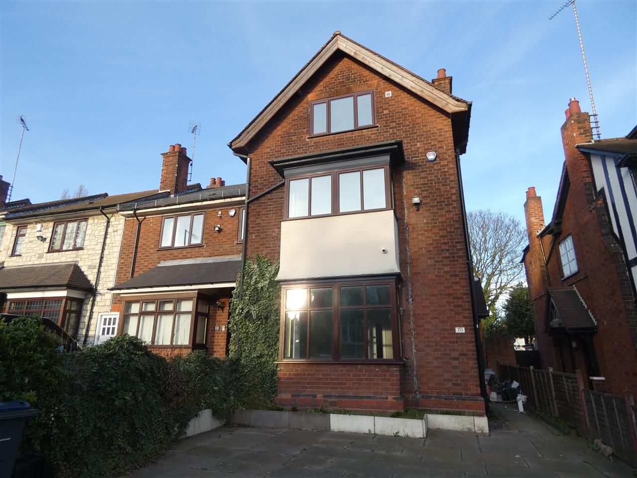 4 bed semidetached house to rent in Wheelwright Road, Erdington