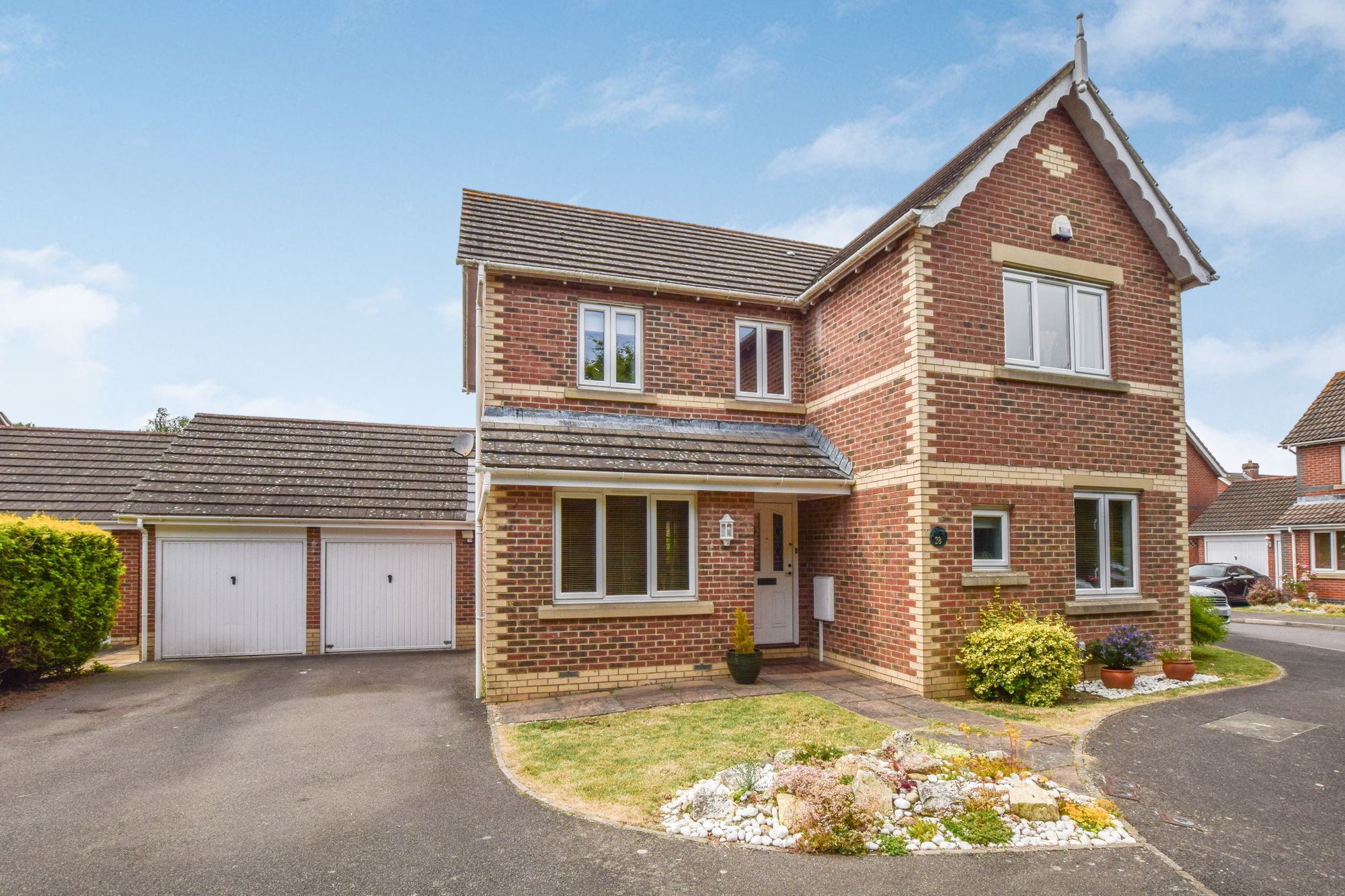 4 bed detached house for sale in Snowbell Road, Kingsnorth TN23 Zoopla