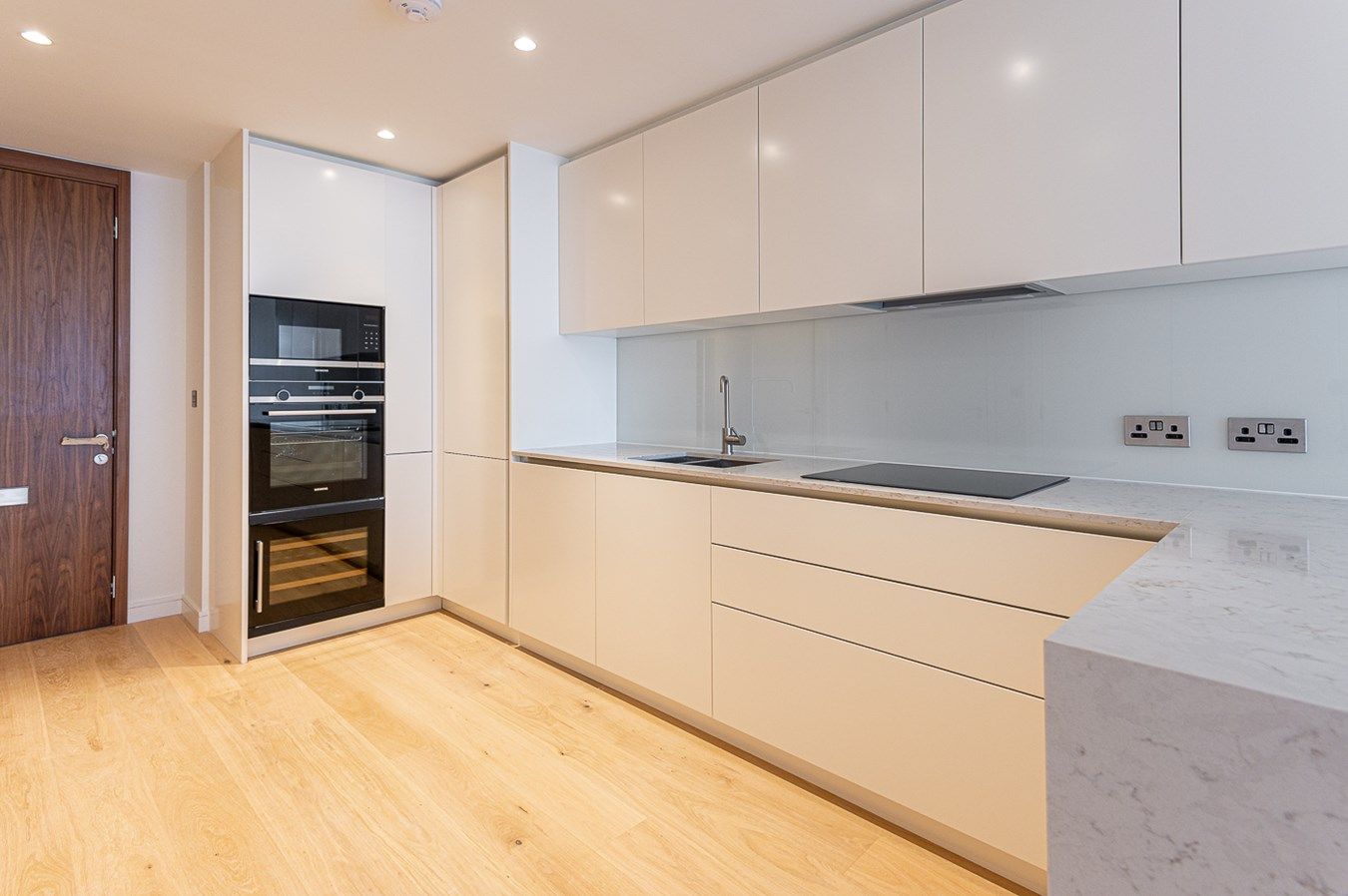 Hampton Tower, South Quay Plaza, Marsh Wall, Canary Wharf E14  