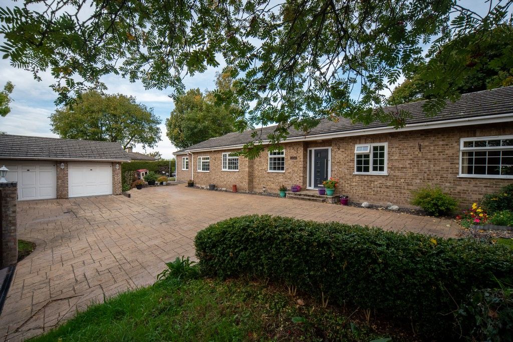 5 bed detached bungalow for sale in Rectory Hill, Rickinghall, Diss