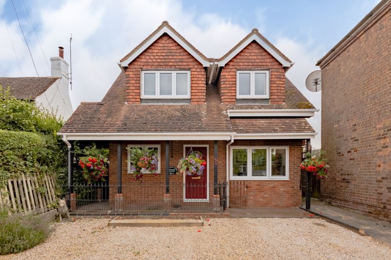 4 bed detached house for sale in Church Road, Totternhoe, Dunstable LU6