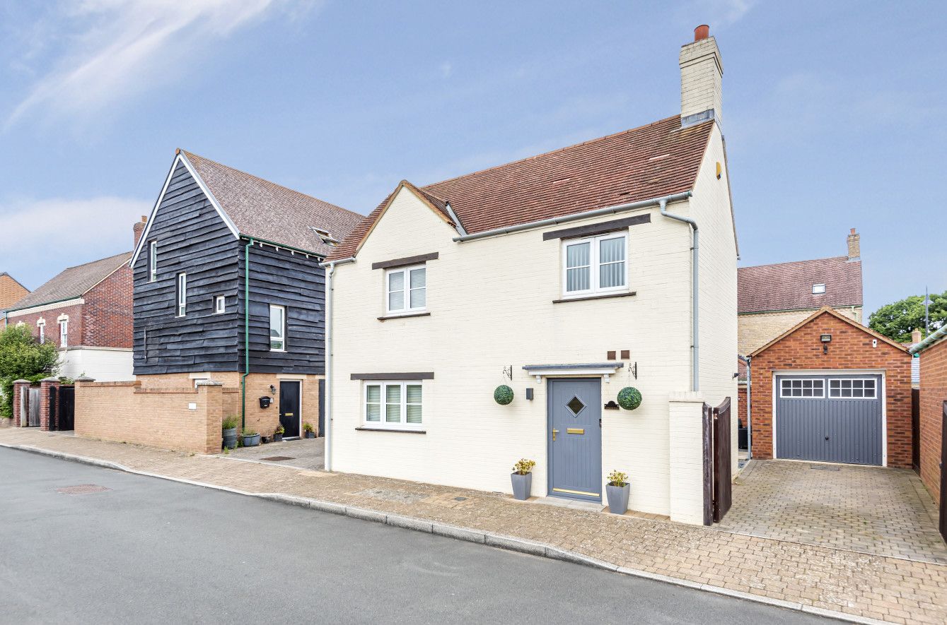 2 bed detached house for sale in Cornwood Road, East Wichel, Swindon