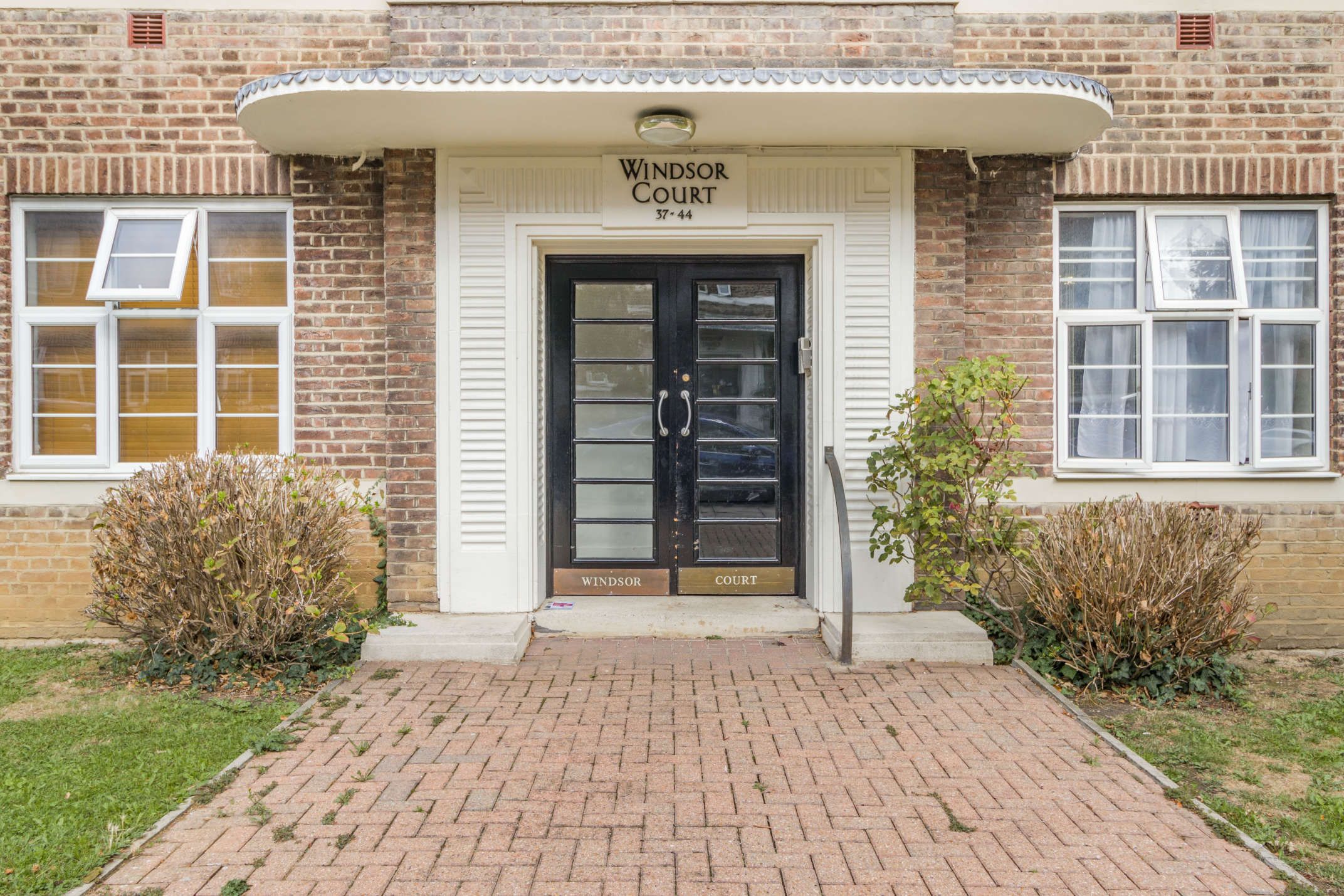 2 bed flat for sale in Golders Green Road, London NW11 Zoopla