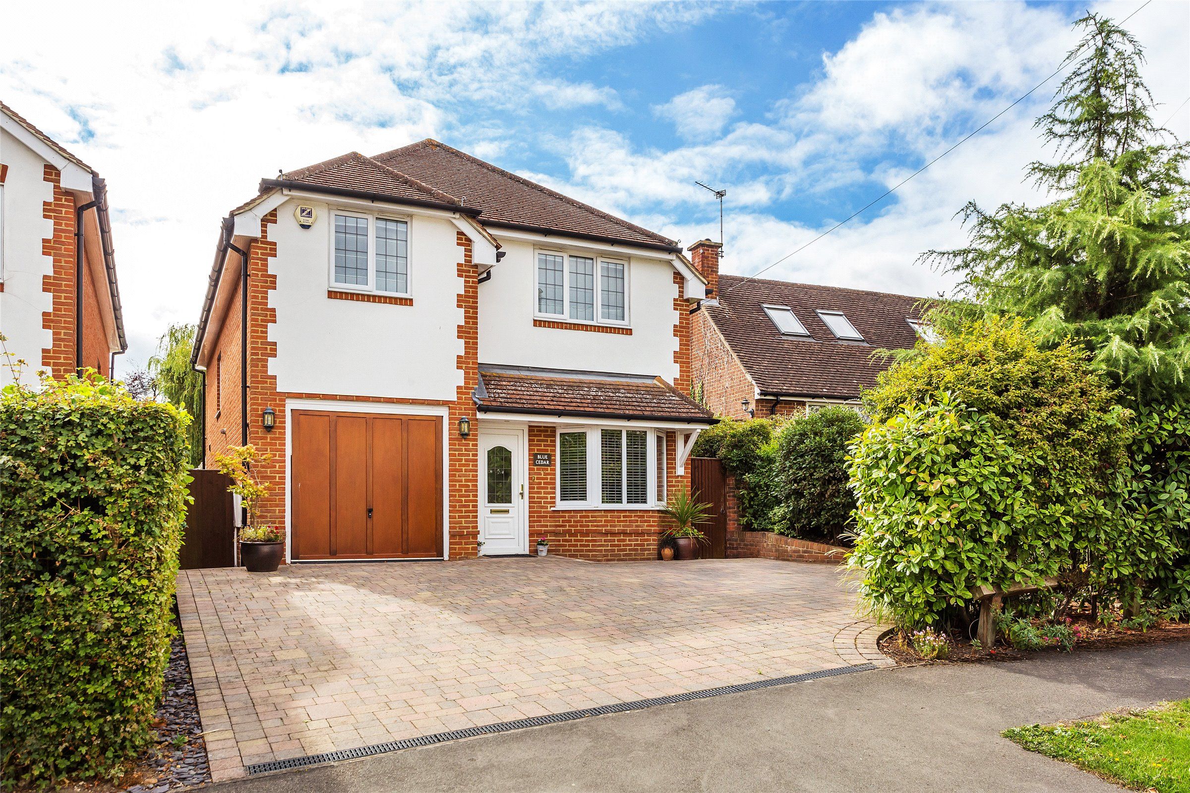 4 bed detached house for sale in Gatesden Road, Fetcham, Leatherhead