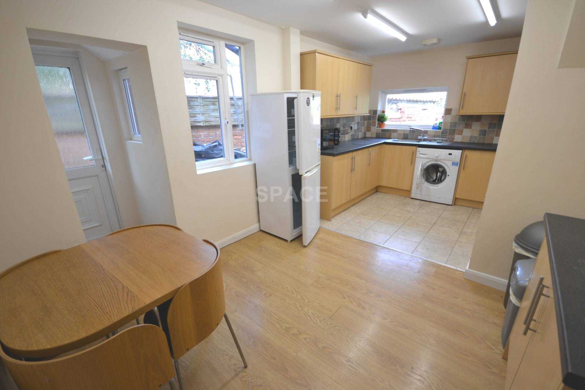 3 bed end terrace house to rent in Norris Road, Reading RG6 Zoopla