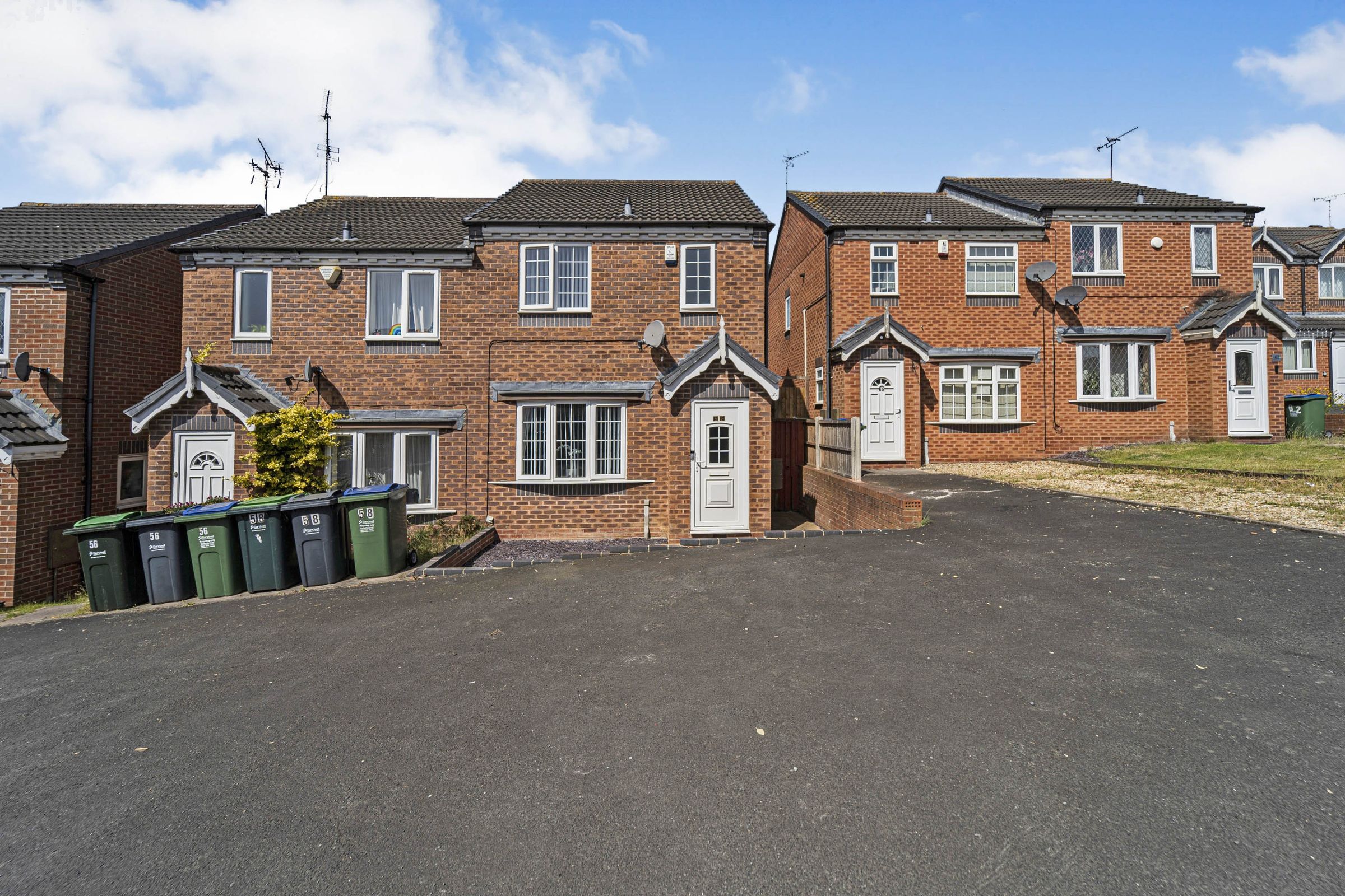 3 bed semidetached house for sale in Mistletoe Drive, Walsall WS5 Zoopla