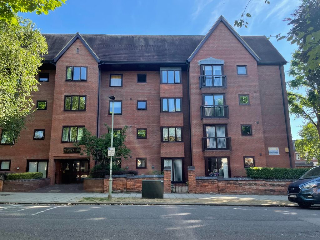 2 bed flat for sale in Warwick Avenue, Bedford MK40 Zoopla