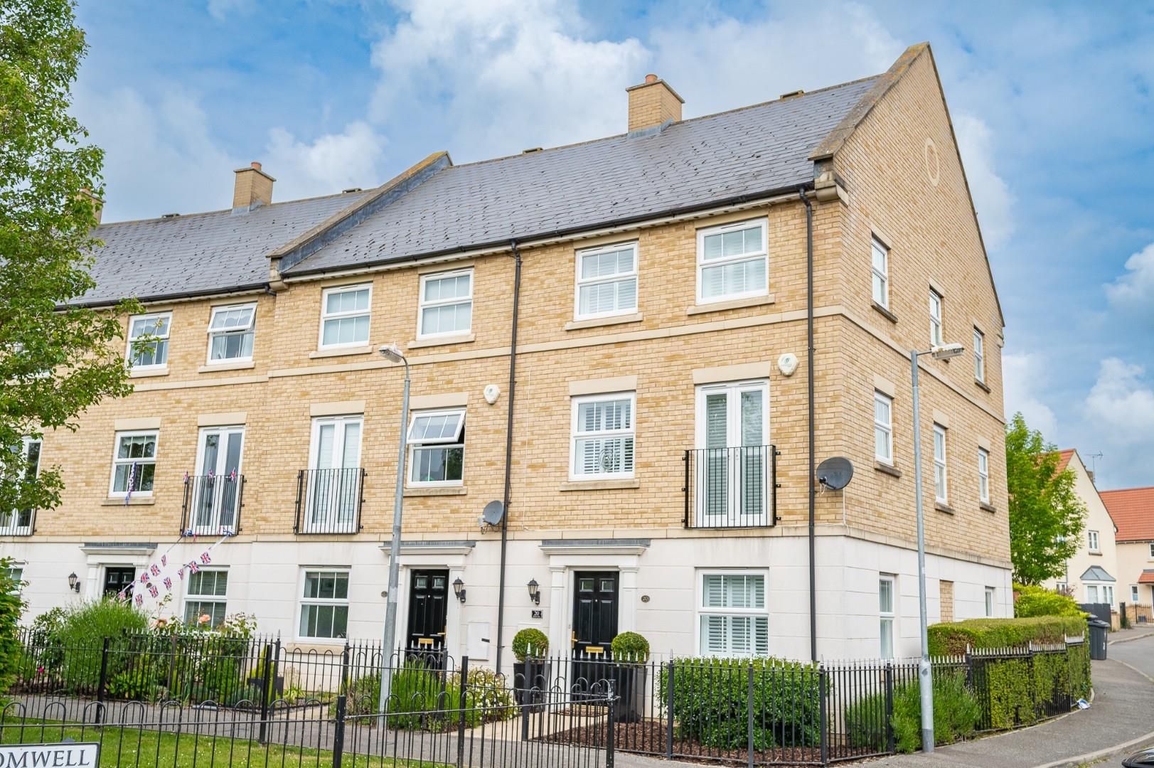 4 bed town house for sale in Matilda Way, Flitch Green, Dunmow CM6 Zoopla