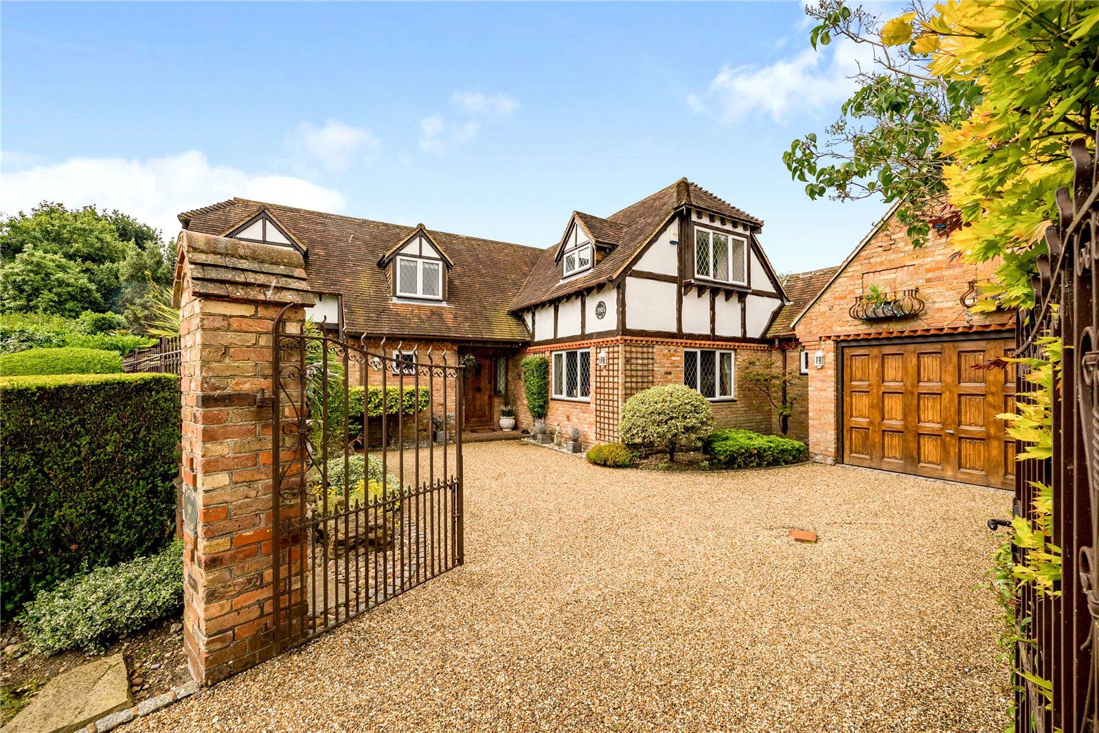 4 bed detached house for sale in Denham Lane, Chalfont St. Peter