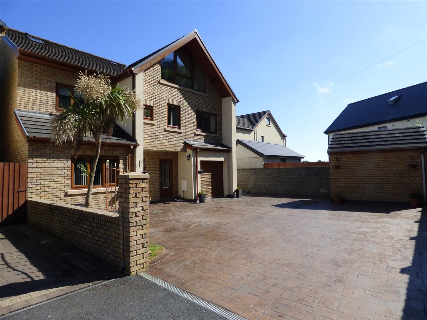 5 bed property for sale in Oaklands Close, Burry Port SA16 Zoopla