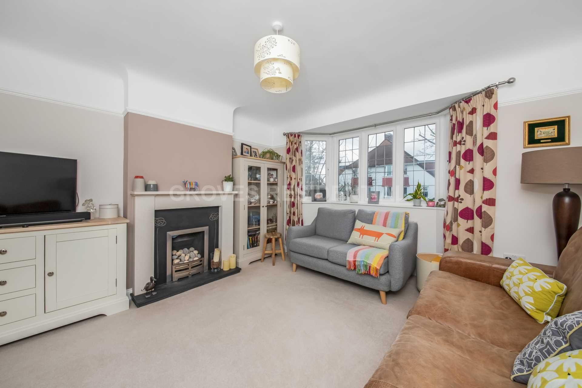 3 bed semidetached house for sale in Knightwood Crescent, New Malden