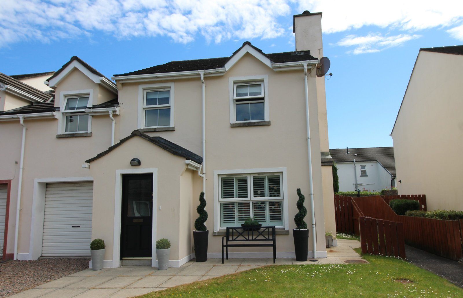 4 bed semidetached house for sale in Castlerocklands, Carrickfergus