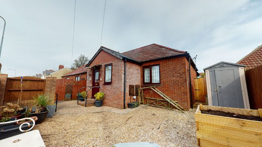 2 bed semidetached bungalow for sale in Pantbach Road, Rhiwbina