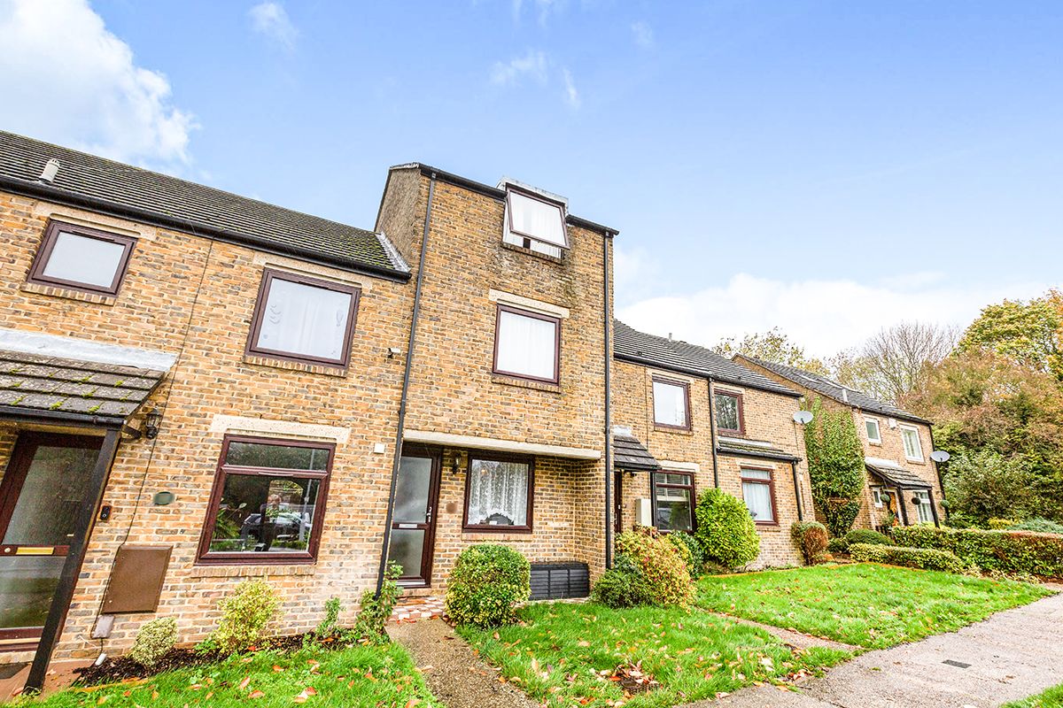 Room to rent in Bazes Shaw, New Ash Green, Longfield, Kent DA3 Zoopla