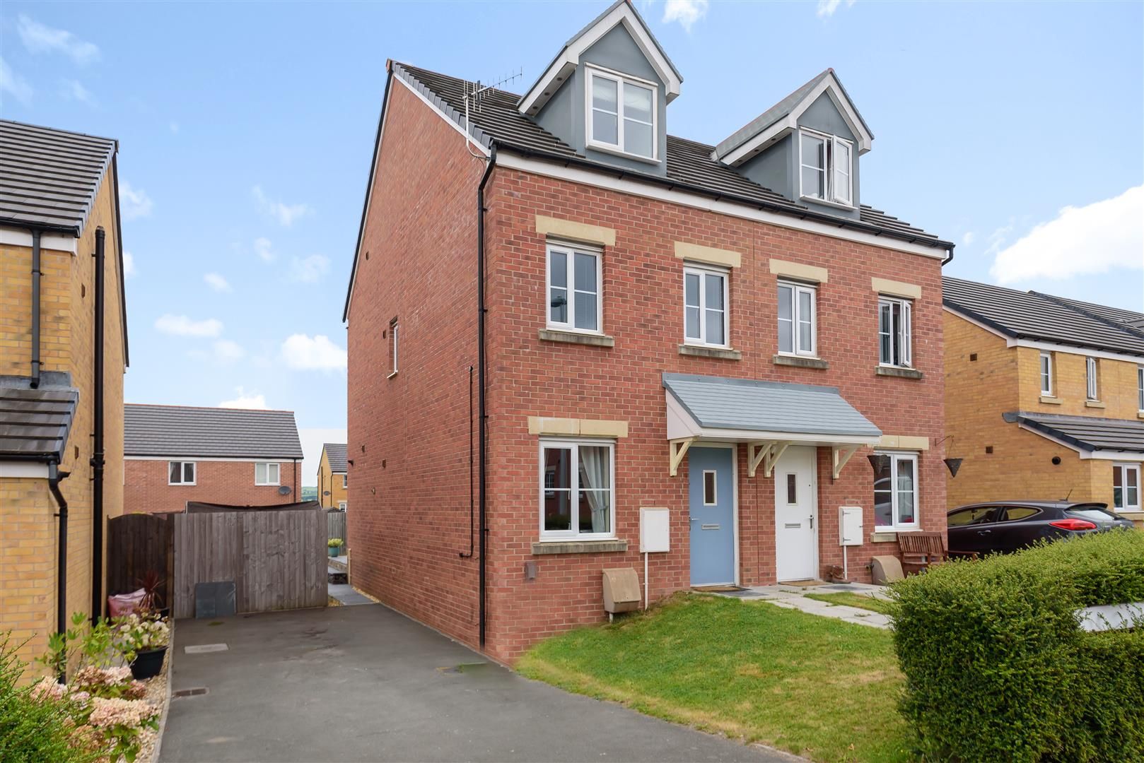 3 bed town house for sale in Heol Y Pibydd, Gorseinon, Swansea SA4 Zoopla