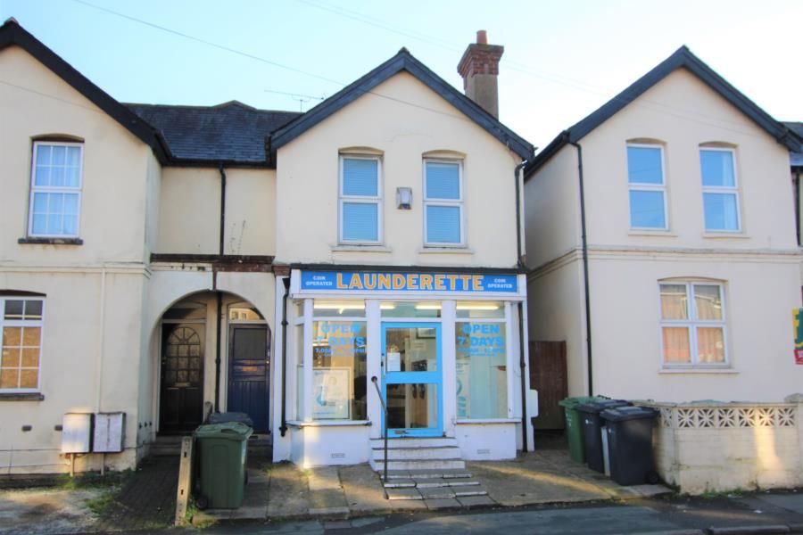 2 bed flat to rent in Madrid Road, Guildford GU2 Zoopla