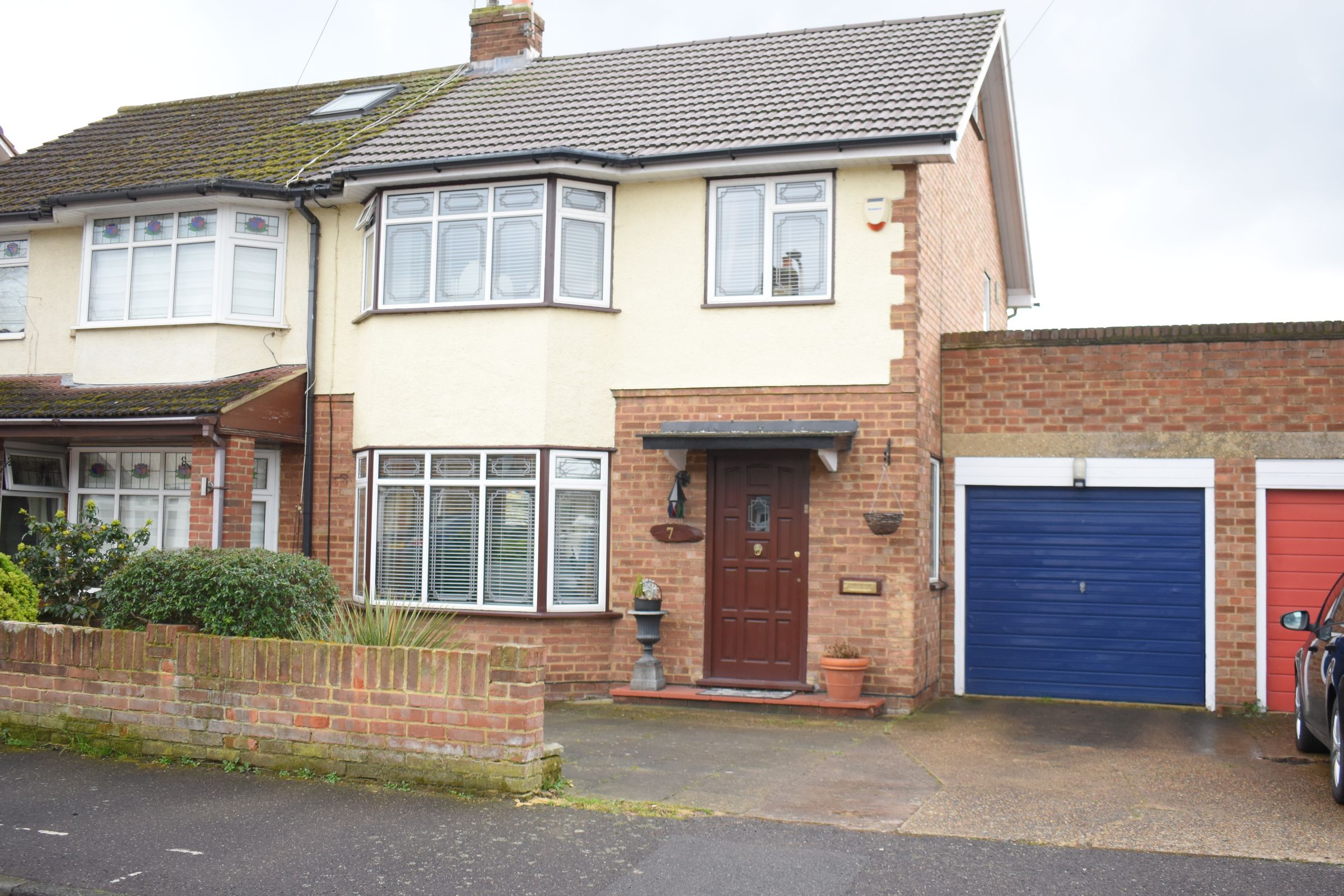 3 bed semidetached house for sale in Denholme Walk, South Hornchurch