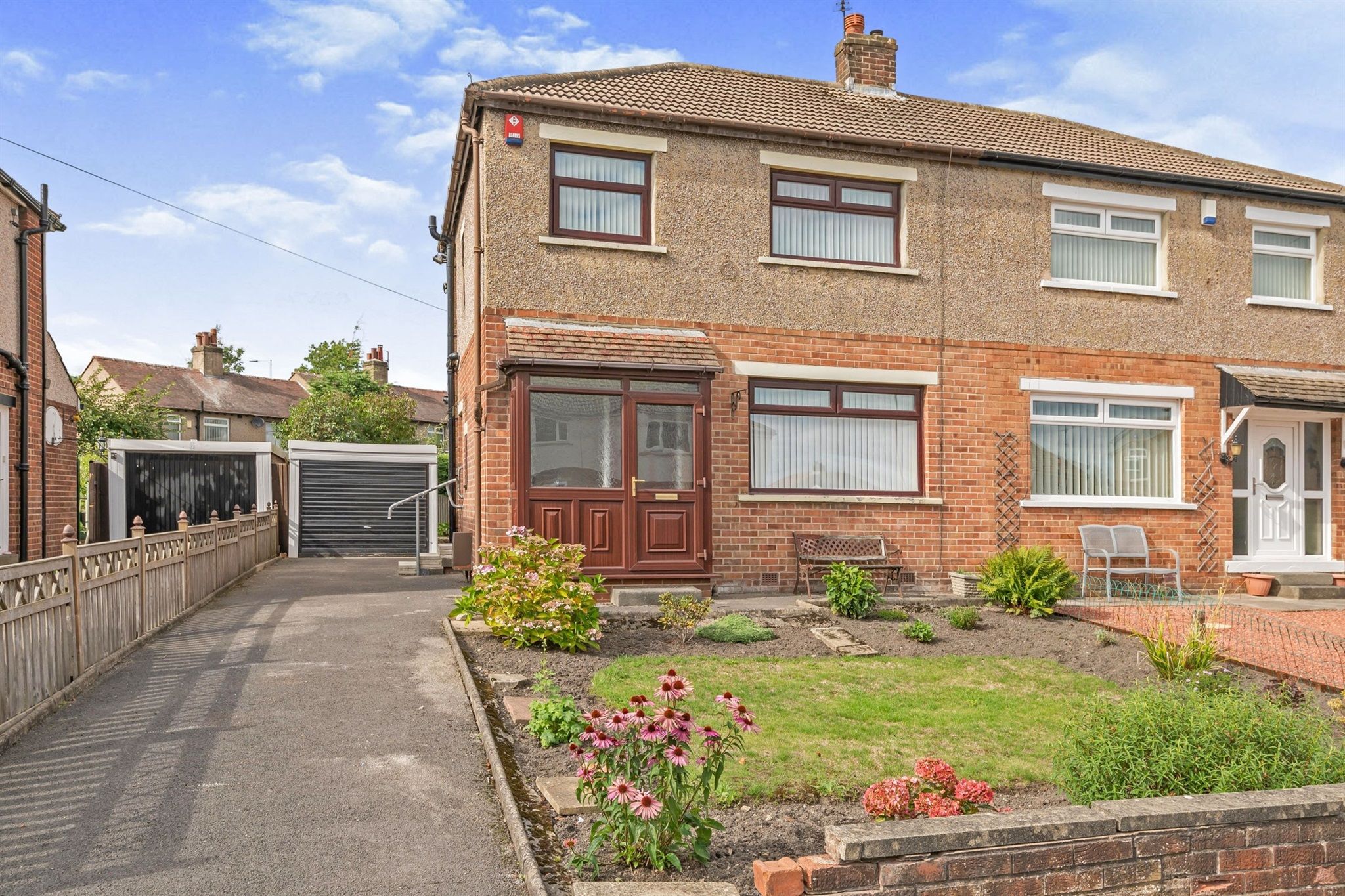 3 bed semidetached house for sale in Sal Nook Close, Low Moor