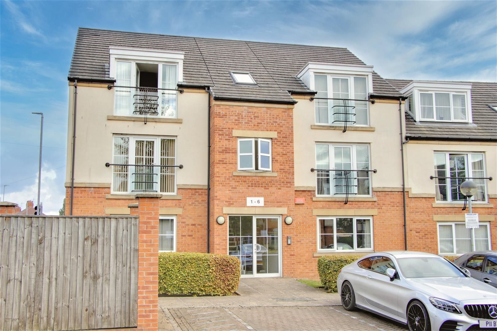 2 bed flat for sale in Henconner Lane, Bramley, Leeds LS13 Zoopla