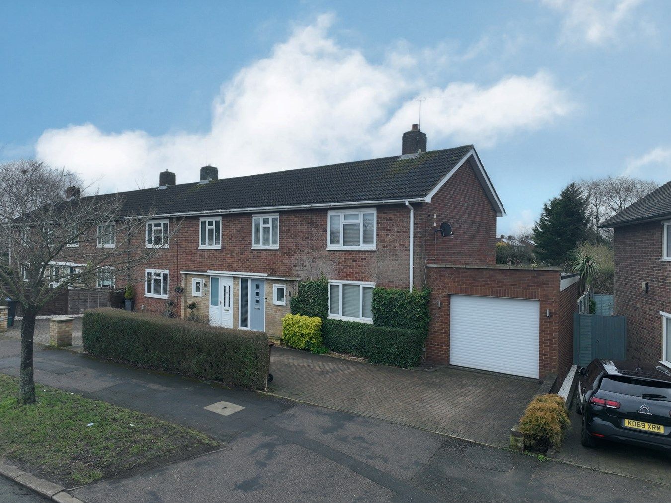 3 bed end terrace house for sale in Blackthorn Road, Welwyn Garden City