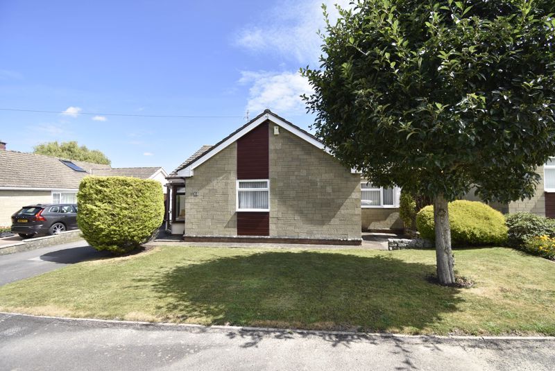 3 bed detached bungalow for sale in Homefield Road, Pucklechurch
