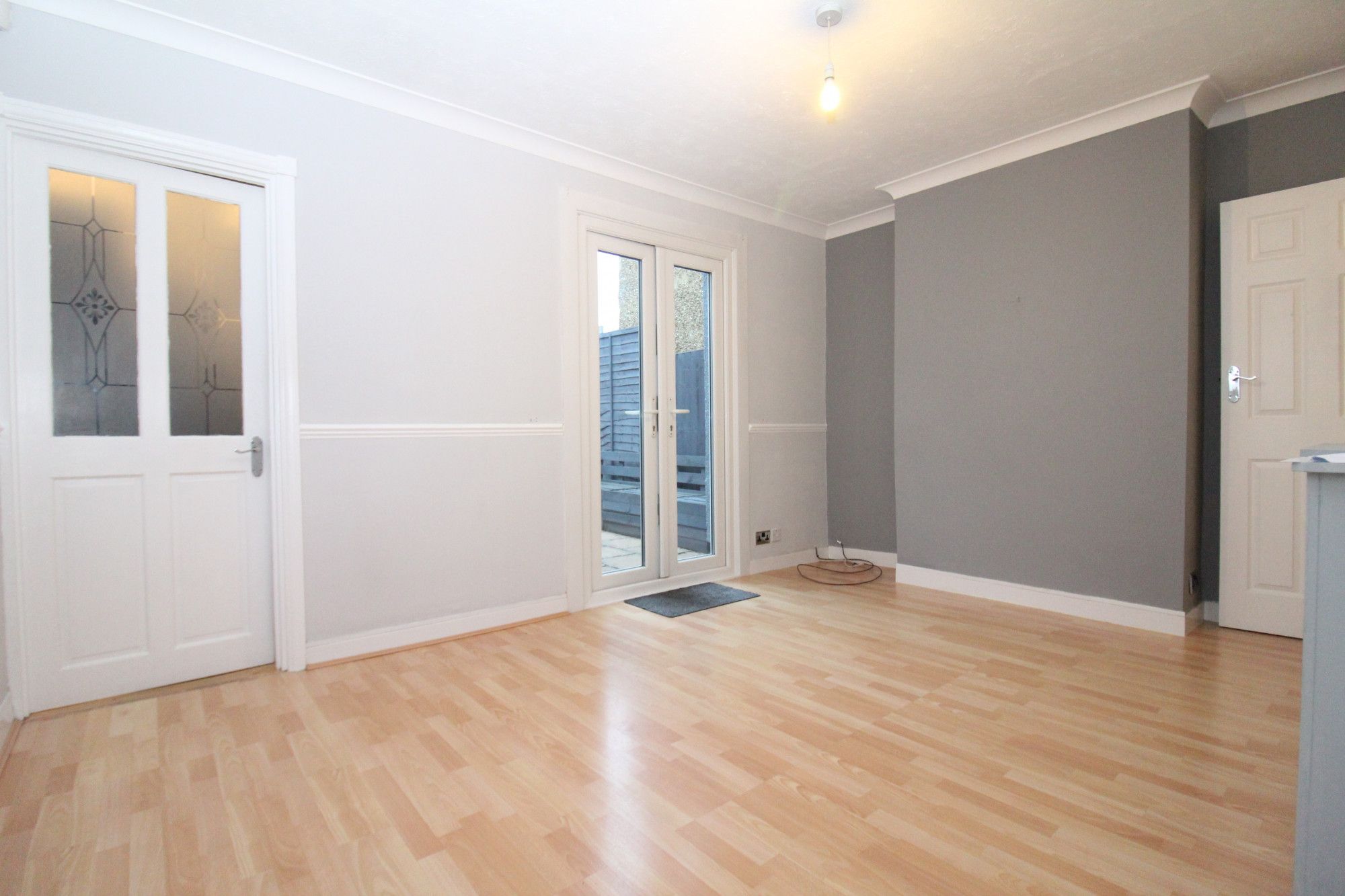 3 bed terraced house to rent in Corporation Road, Gillingham, Kent ME7