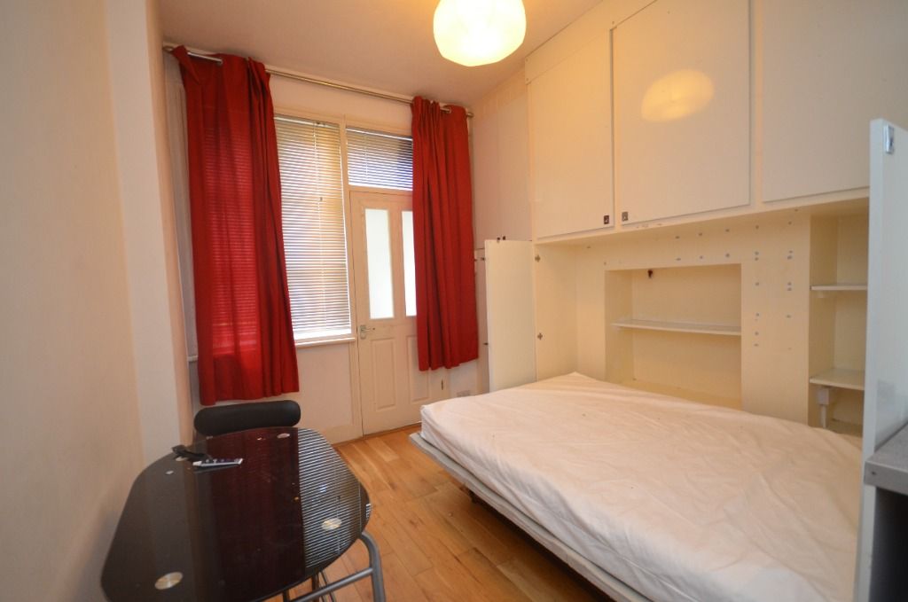 Studio to rent in Croxted Rd, Herne Hill, London SE21 Zoopla