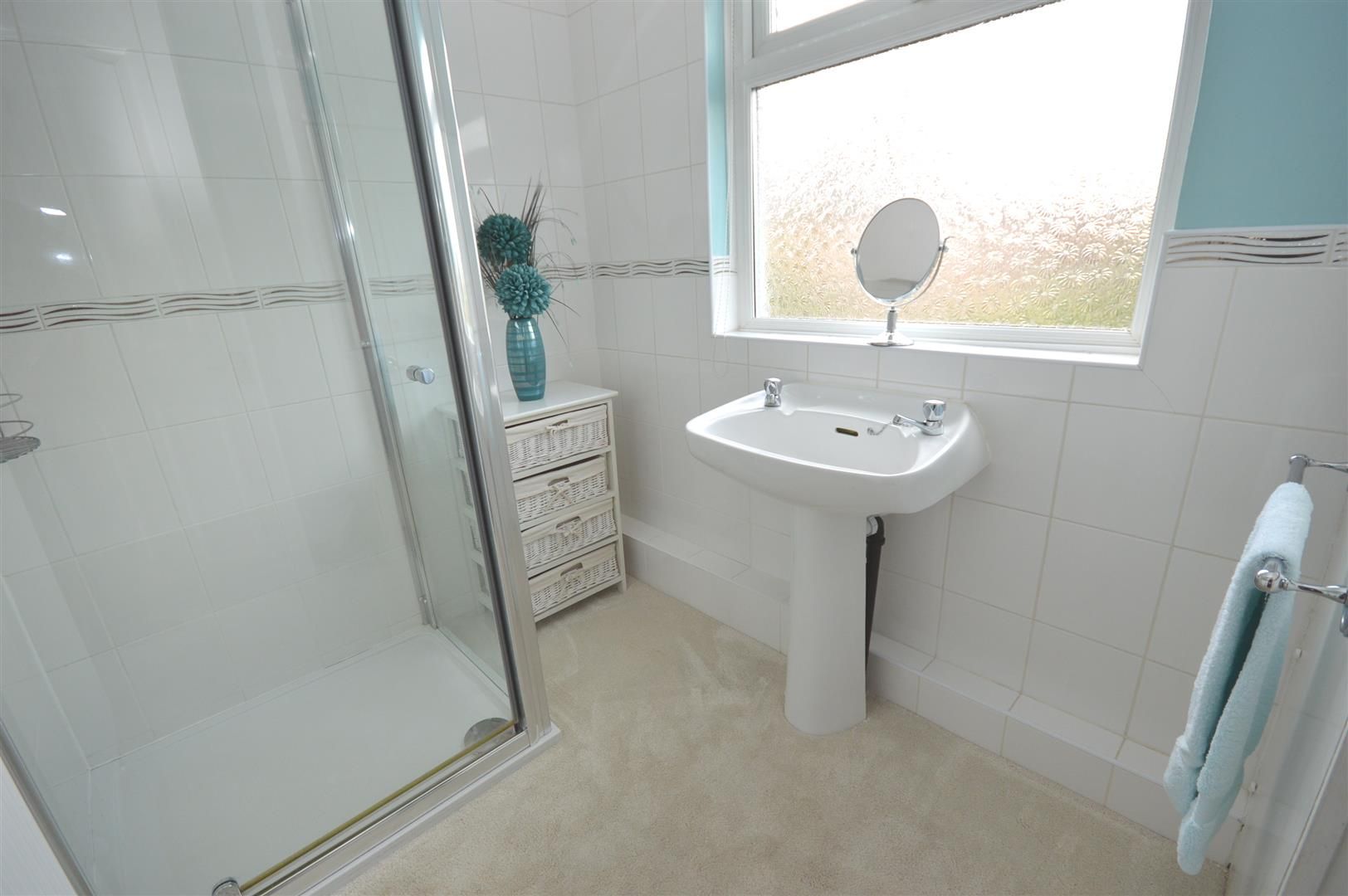 3 bed detached house to rent in Blake Road, West Bridgford, Nottingham