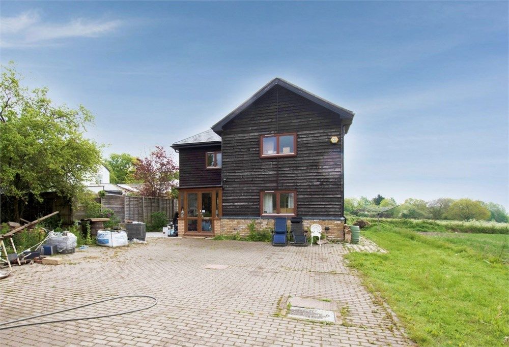 3 bed detached house for sale in The Ridgeway, Enfield EN2 Zoopla