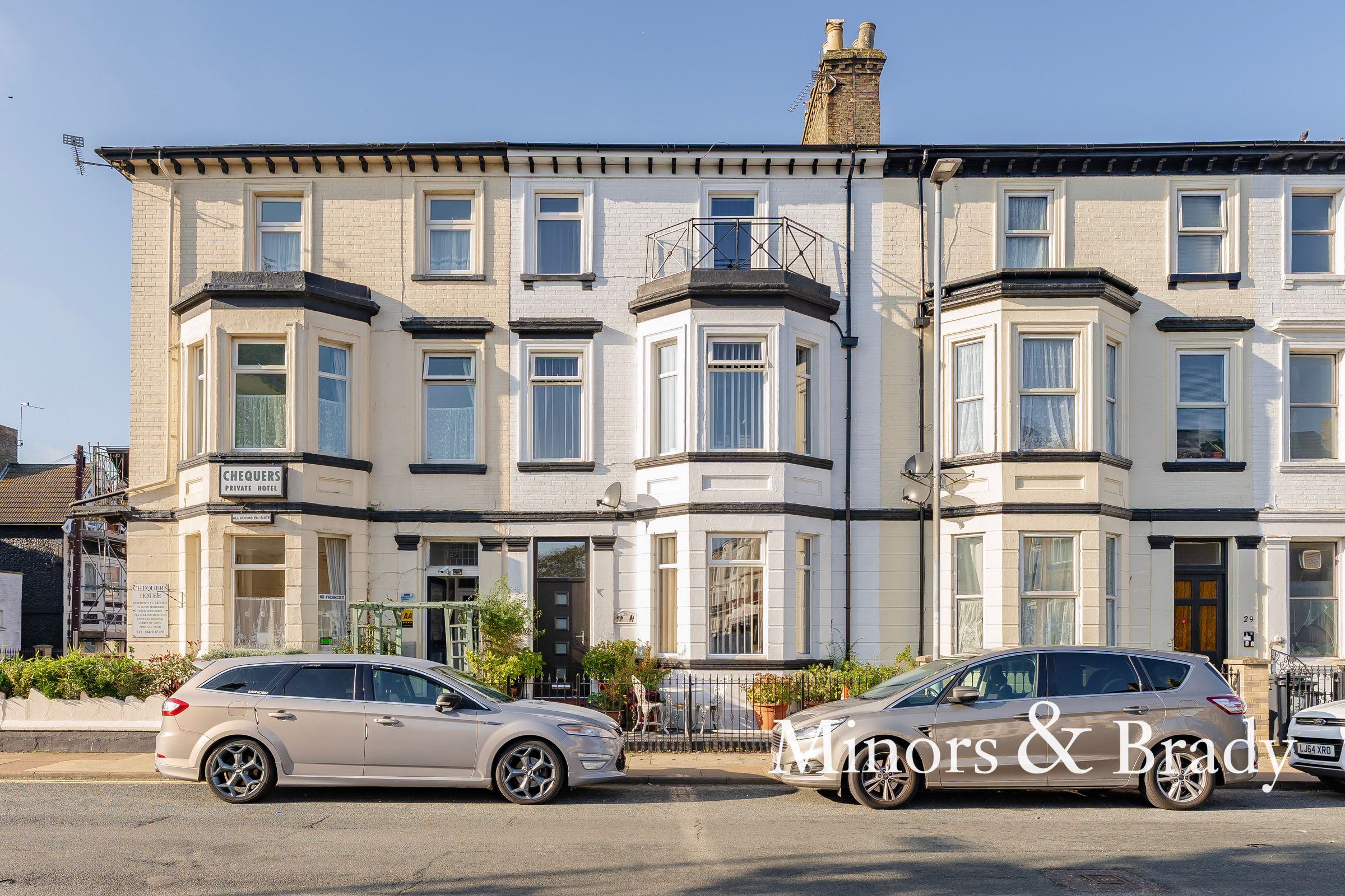 6 bed terraced house for sale in Nelson Road South, Great Yarmouth NR30