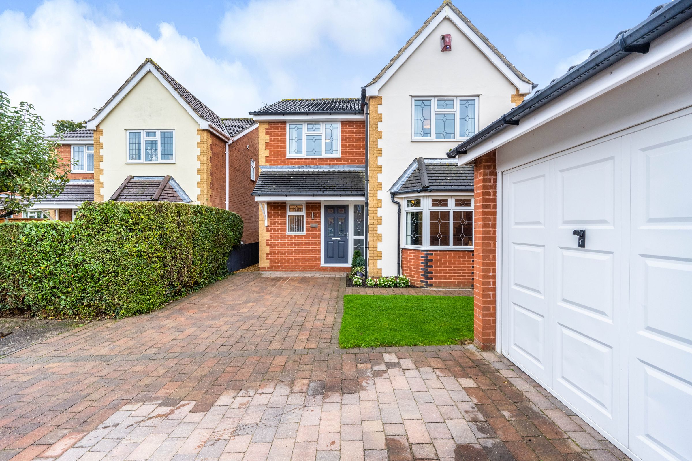4 bed detached house for sale in Lincoln Close, Bedford MK45 Zoopla
