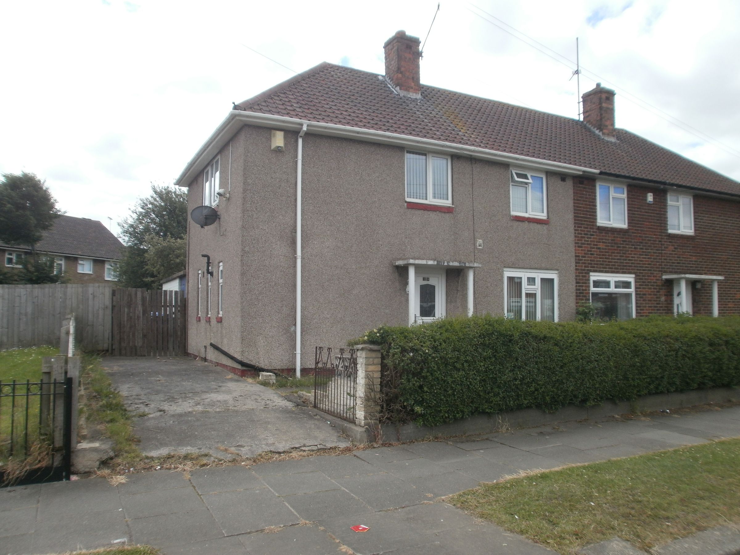 3 bed semidetached house for sale in Rainsford Crescent, Thorntree