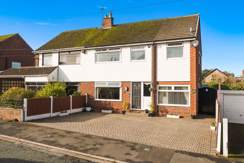 4 bed semidetached house for sale in Gore Drive, Aughton, Ormskirk L39 Zoopla
