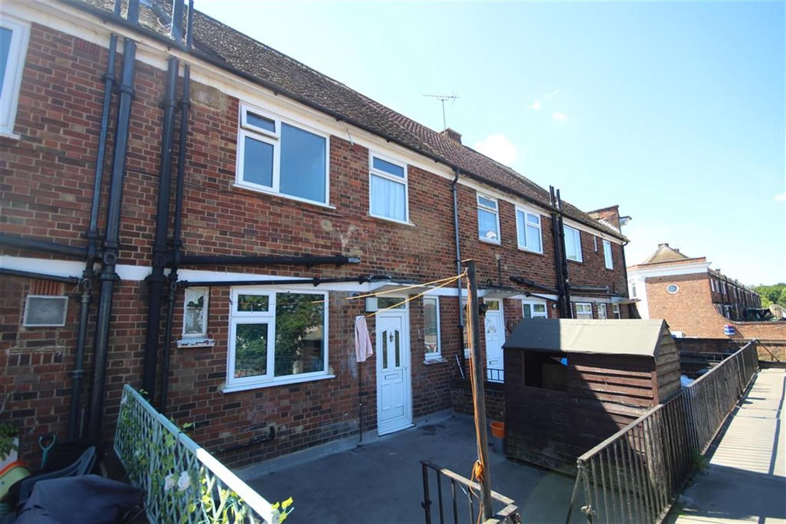 3 bed flat to rent in Kingshill Avenue, Hayes, Middlesex UB4 Zoopla