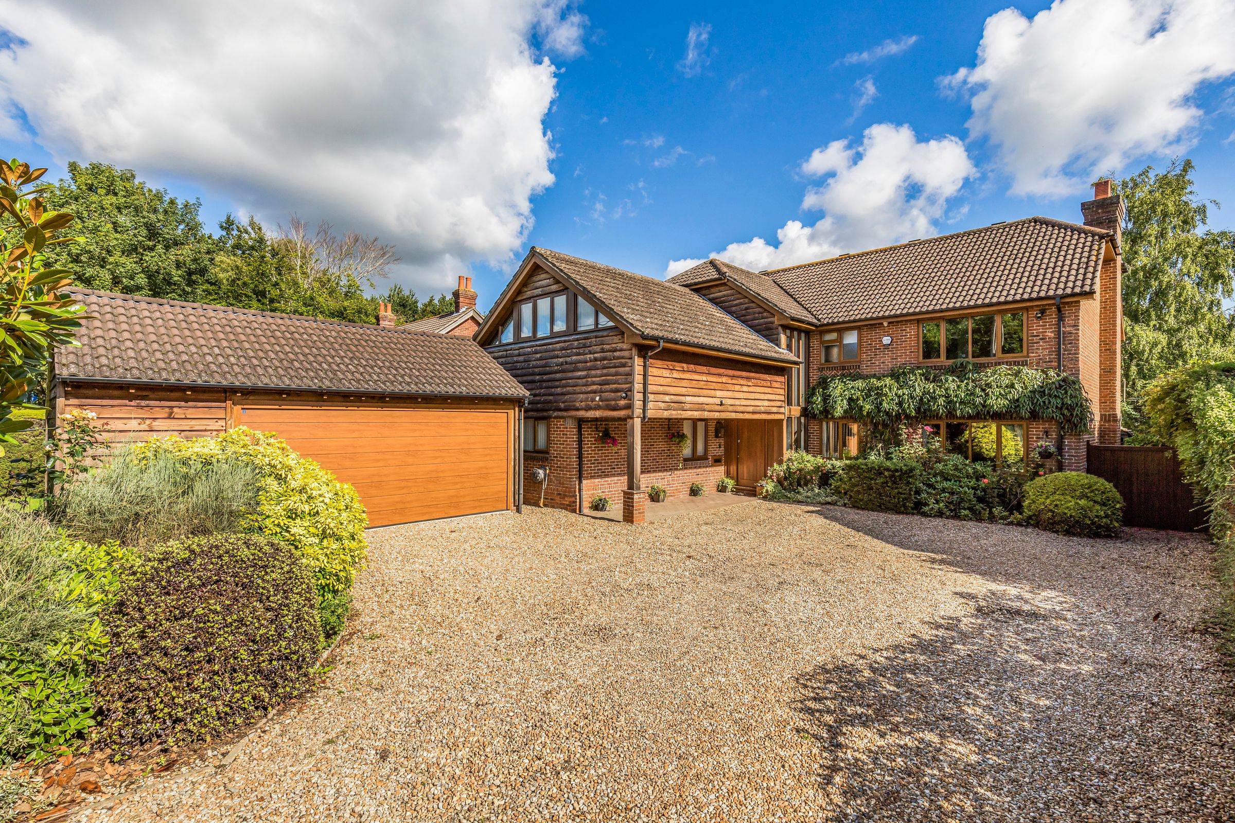 5 bed detached house for sale in Winchester Road, Botley SO32 Zoopla