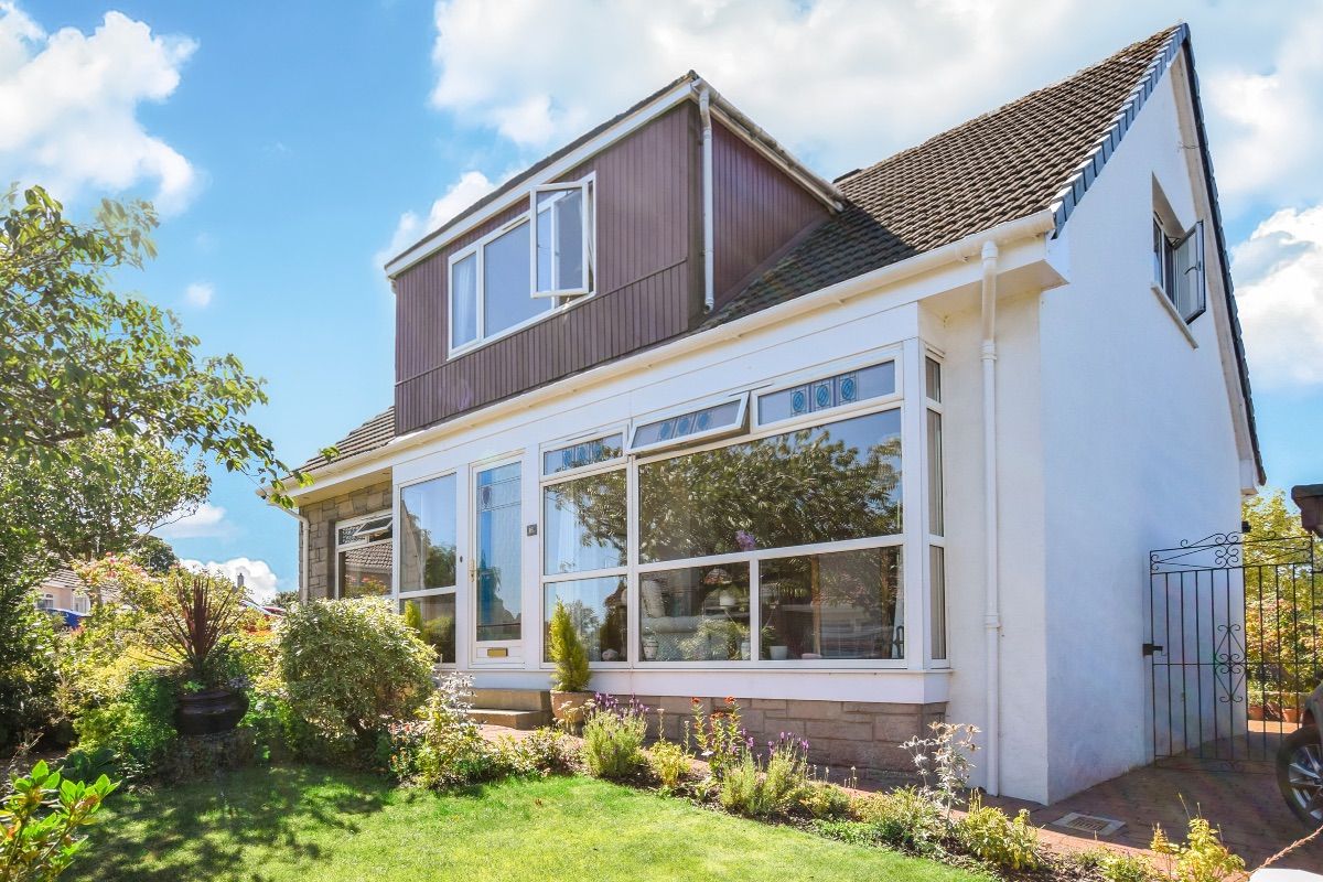 4 bed detached house for sale in Fergus Gardens, Barncluith, Hamilton