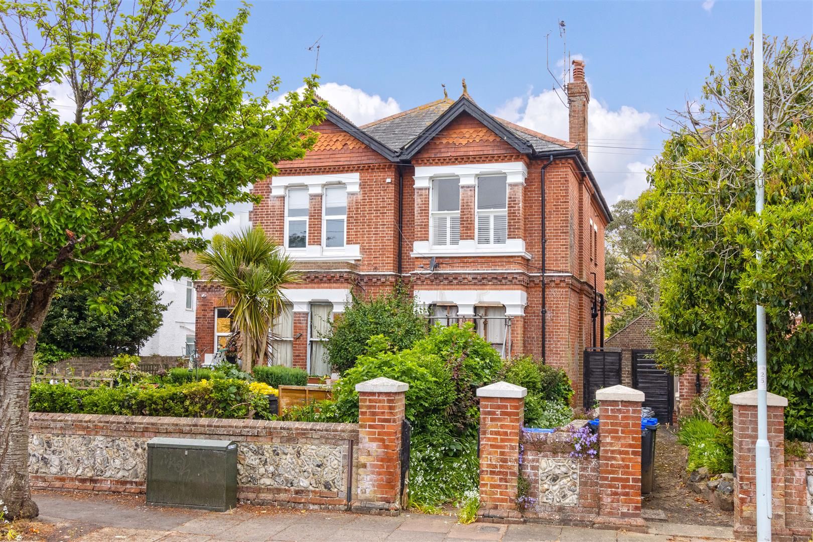 2 bed flat for sale in Downview Road, Worthing BN11 Zoopla