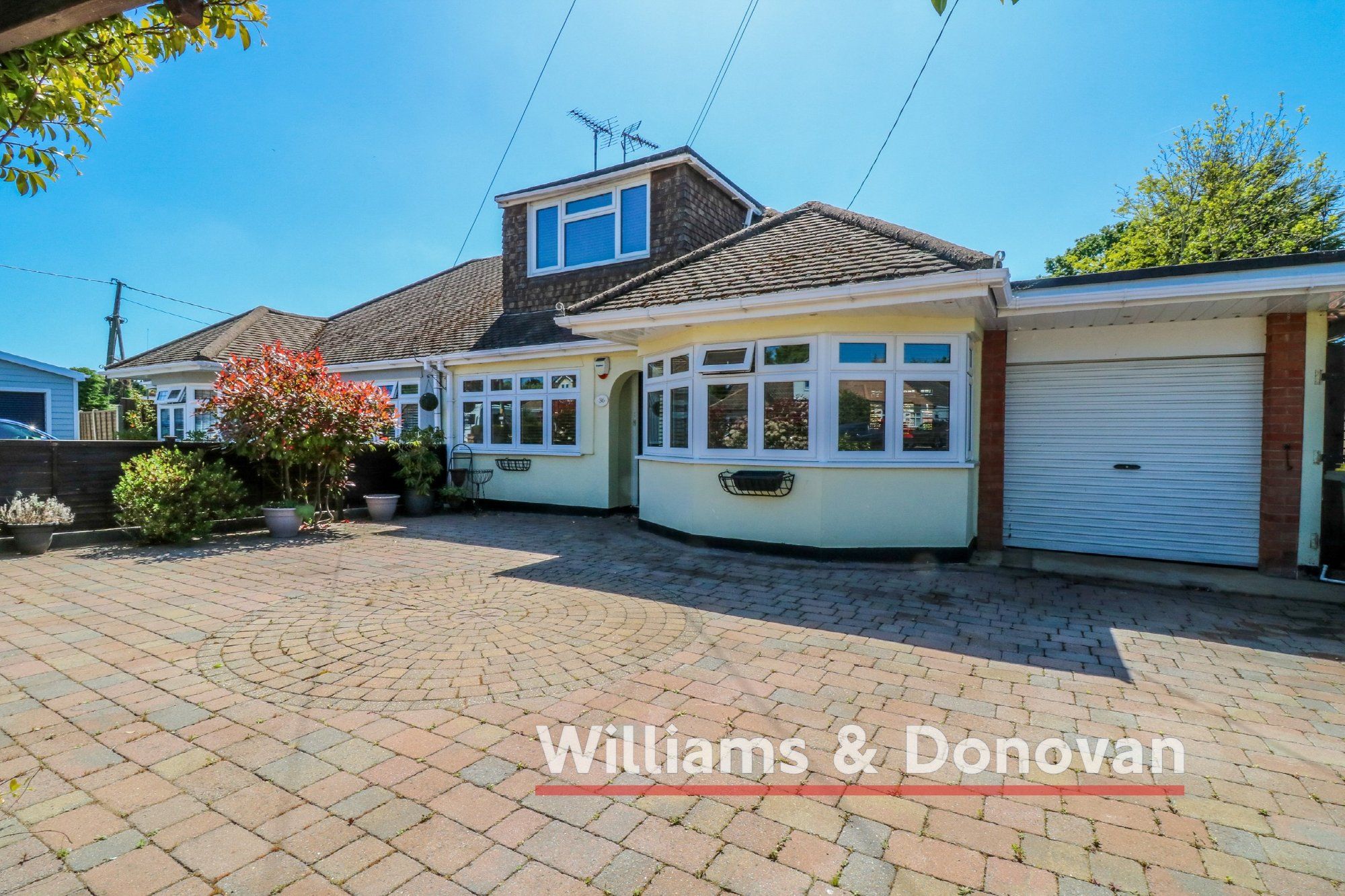 4 bed property for sale in Southview Road, Hockley SS5 Zoopla