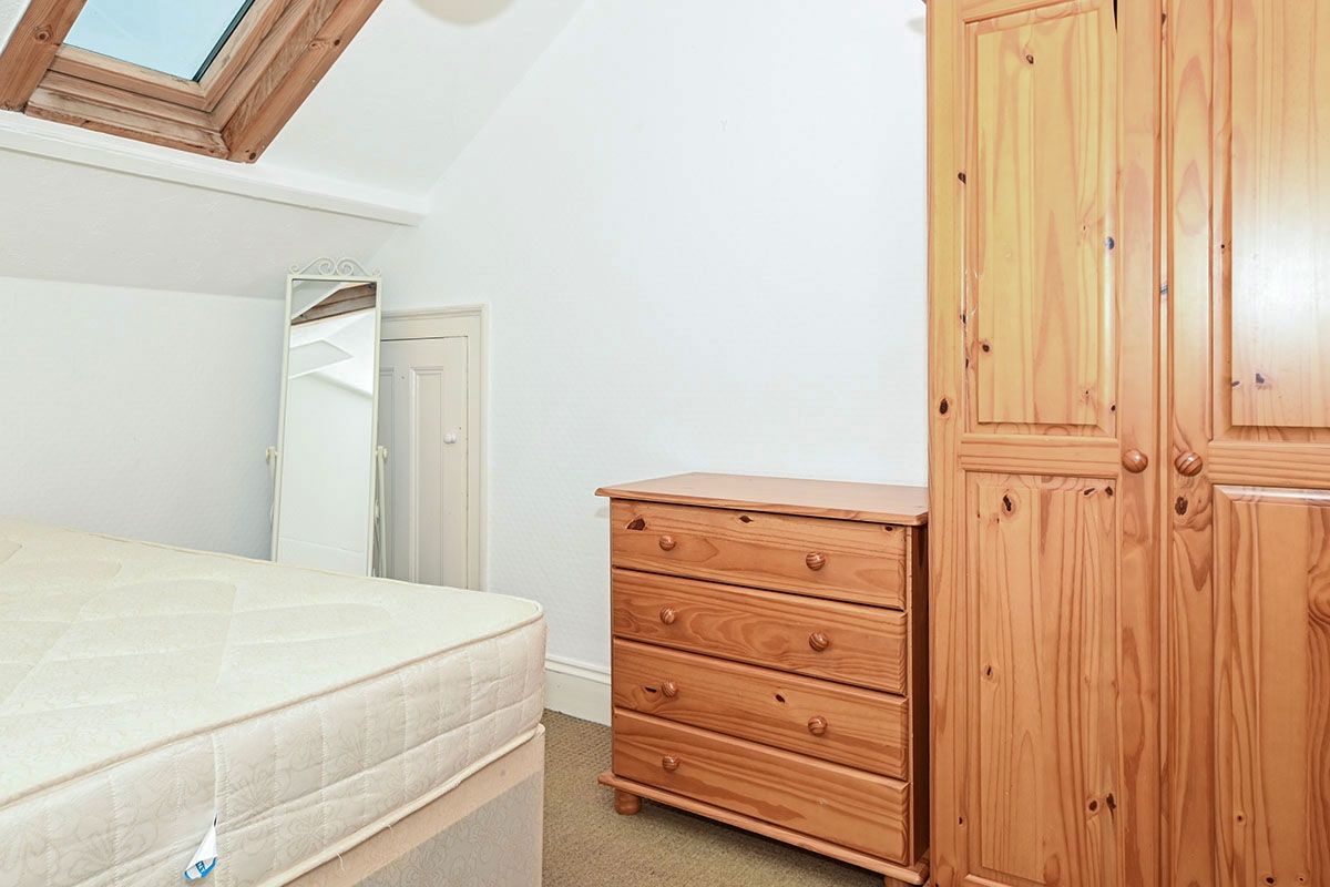 1 Bed Flat To Rent In 92 Lipson Road Plymouth PL4 Zoopla