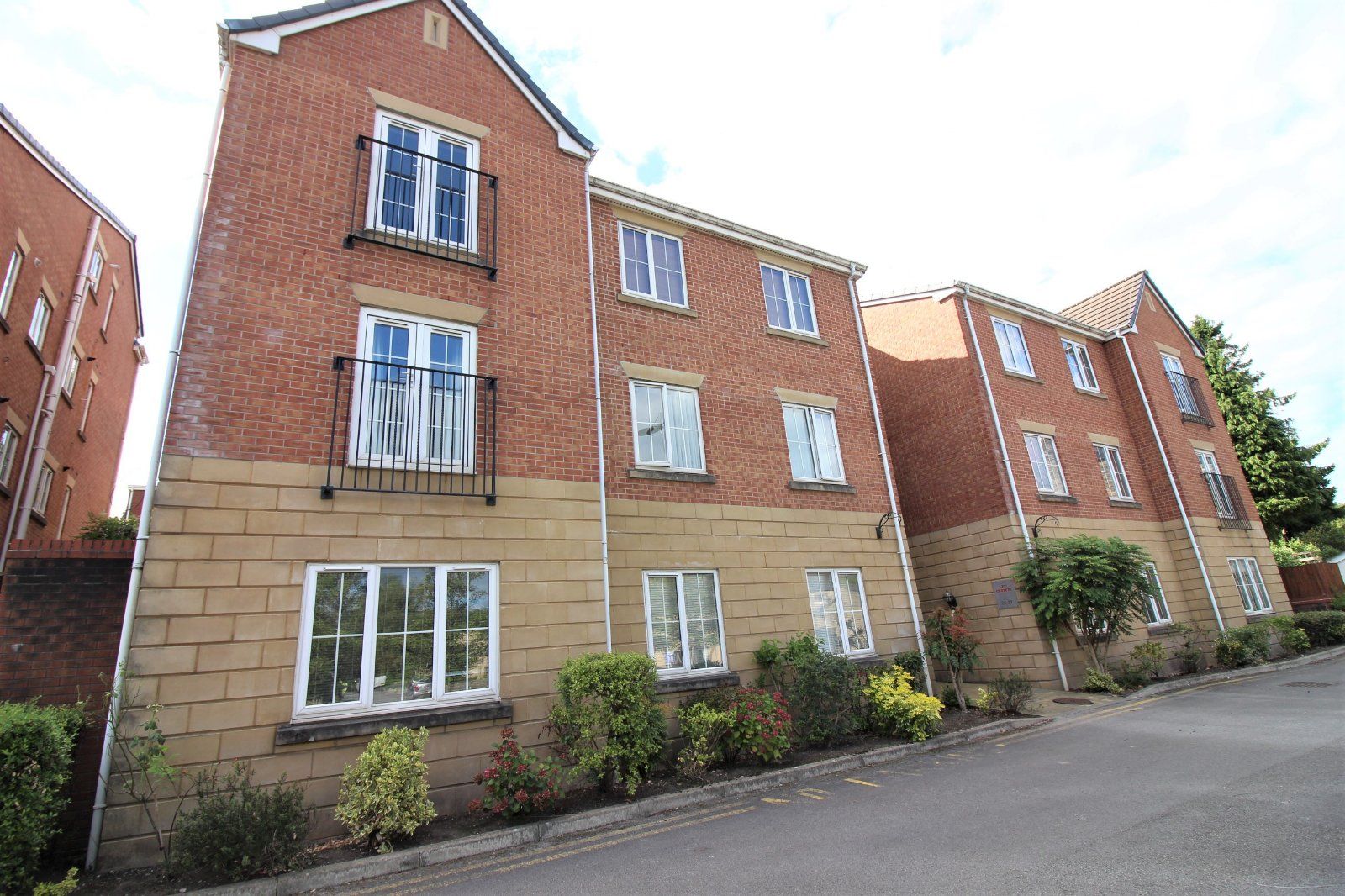 2 bed flat for sale in Stubbins Lane, Ramsbottom, Bury, Greater