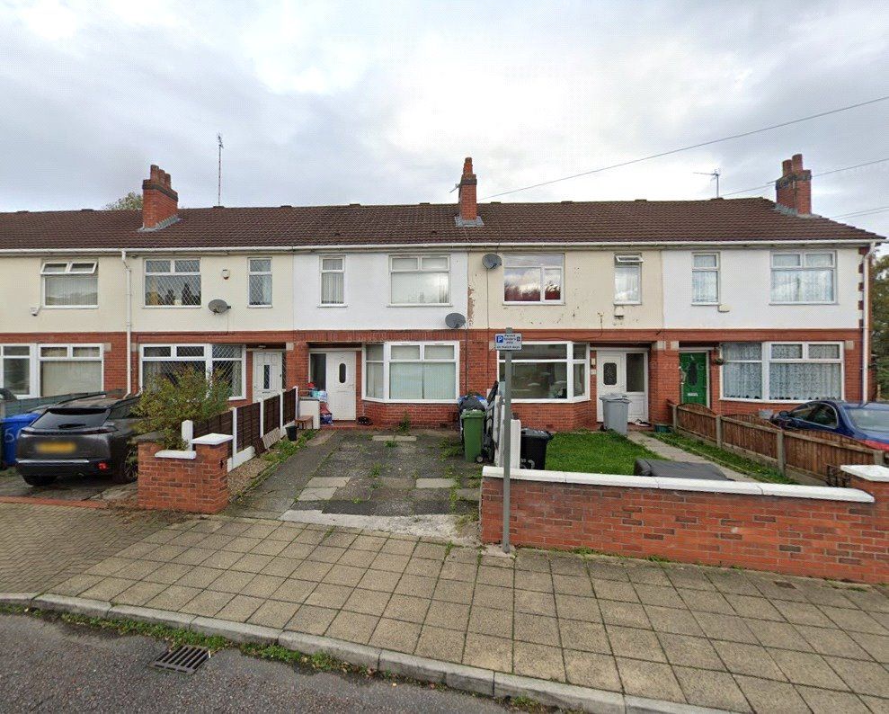 3 bed terraced house to rent in Thornbury Road, Stretford, Manchester