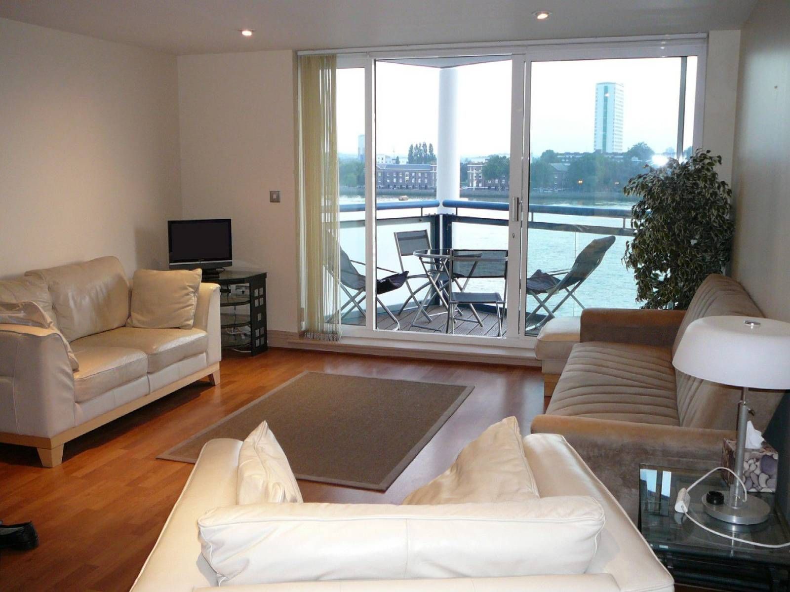 Newton Place, Docklands, London E14  