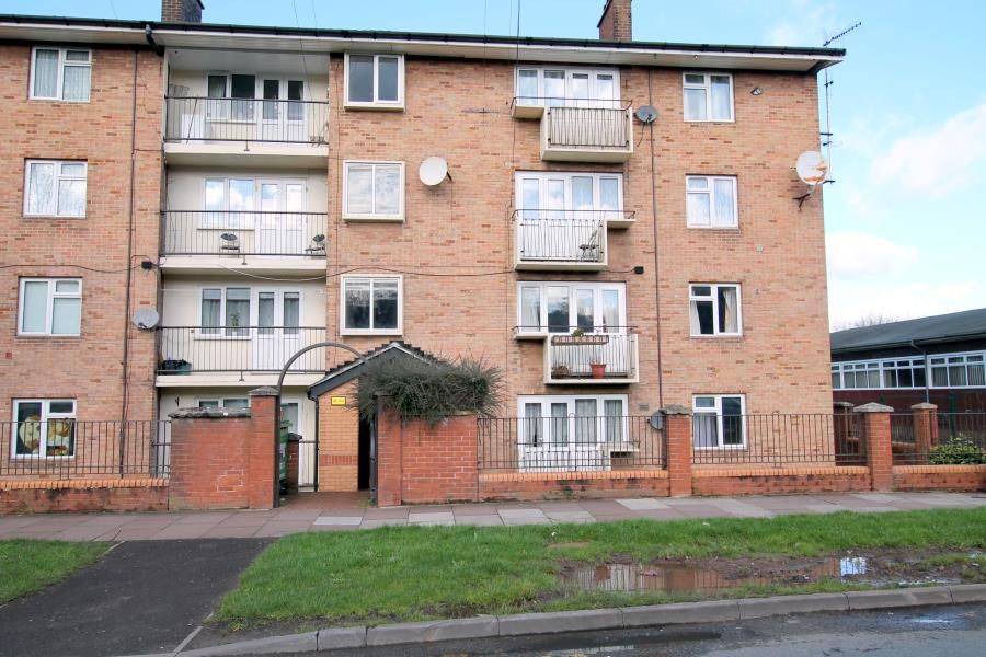 2 bed flat to rent in Long Cross, Lawrence Weston, Bristol BS11 Zoopla