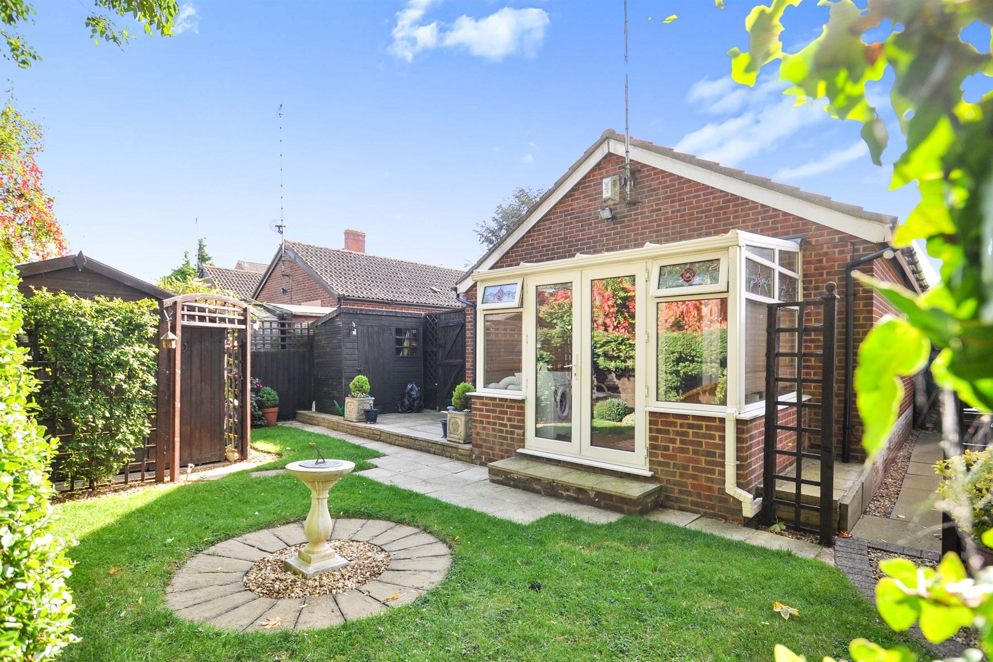 2 bed detached bungalow for sale in Chestnut Close, Rushden NN10 Zoopla
