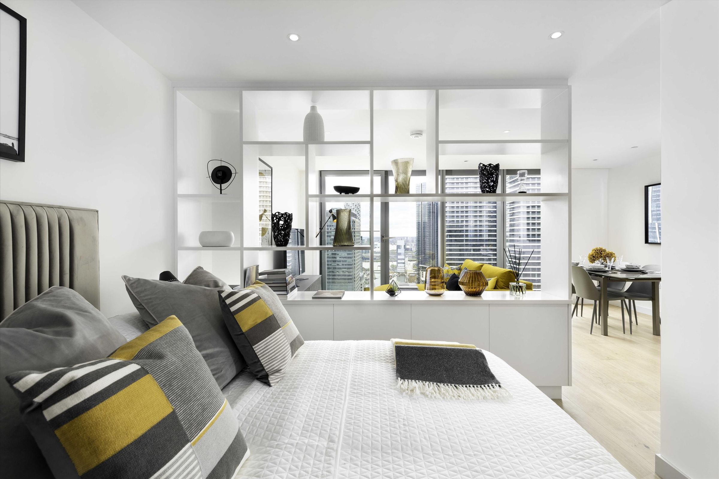 41.04 The Landmark Pinnacle, Westferry Road, London E14  