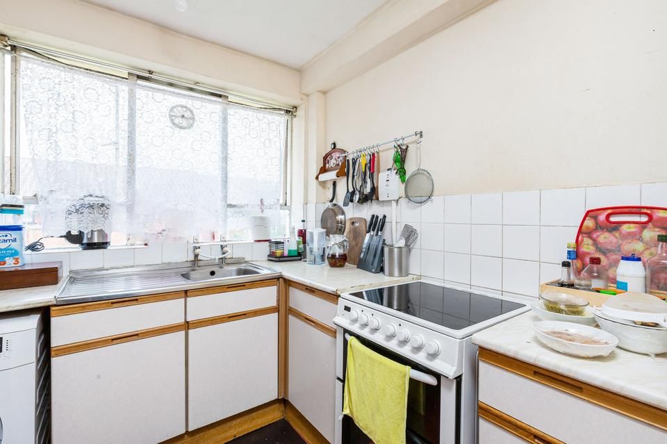 Kimpton Road, London SE5  